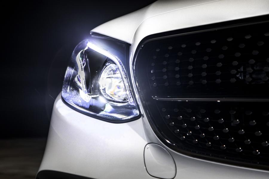 Детали экстерьера Mercedes-AMG E53 4Matic+ 2018 года  (NA) (фото 39 из 40)
